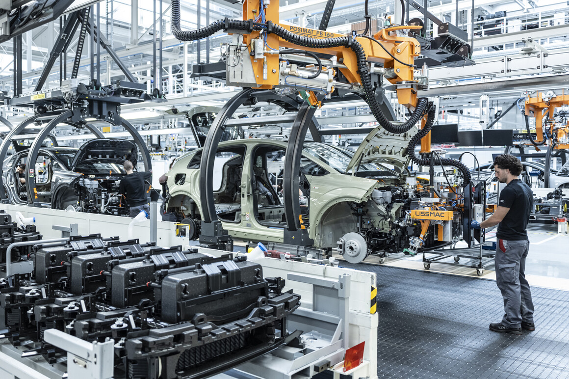 アウディ、Audi A2 e-tronの生産を開始：スピード、効率性、 そして競争力の向上